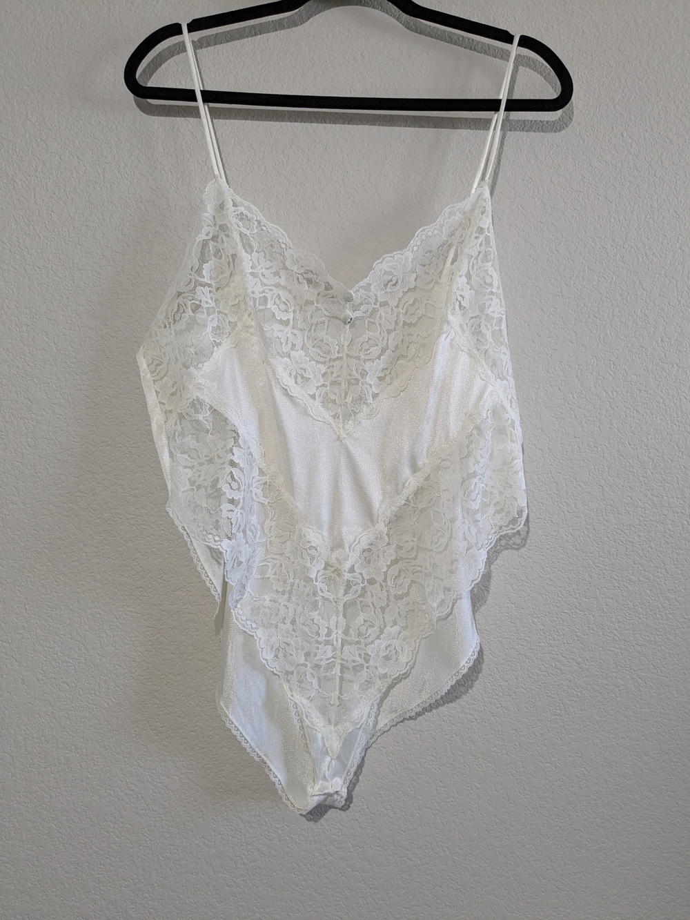 Vintage Vassarett Lingerie Nightie White Lace Trim Satin Cami Bodysuit Large